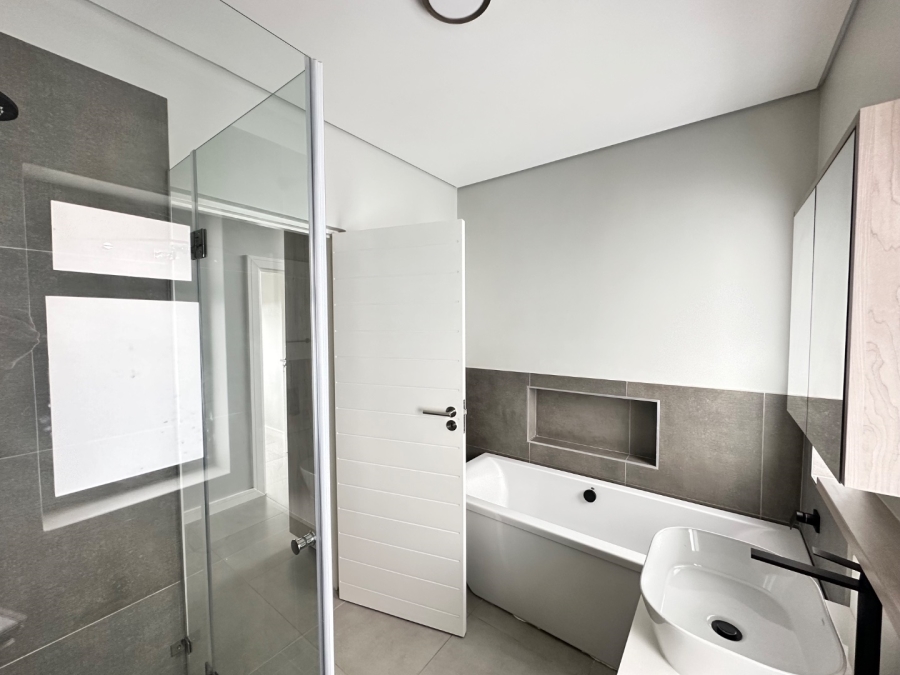 4 Bedroom Property for Sale in Hartland Lifestyle Estate Western Cape